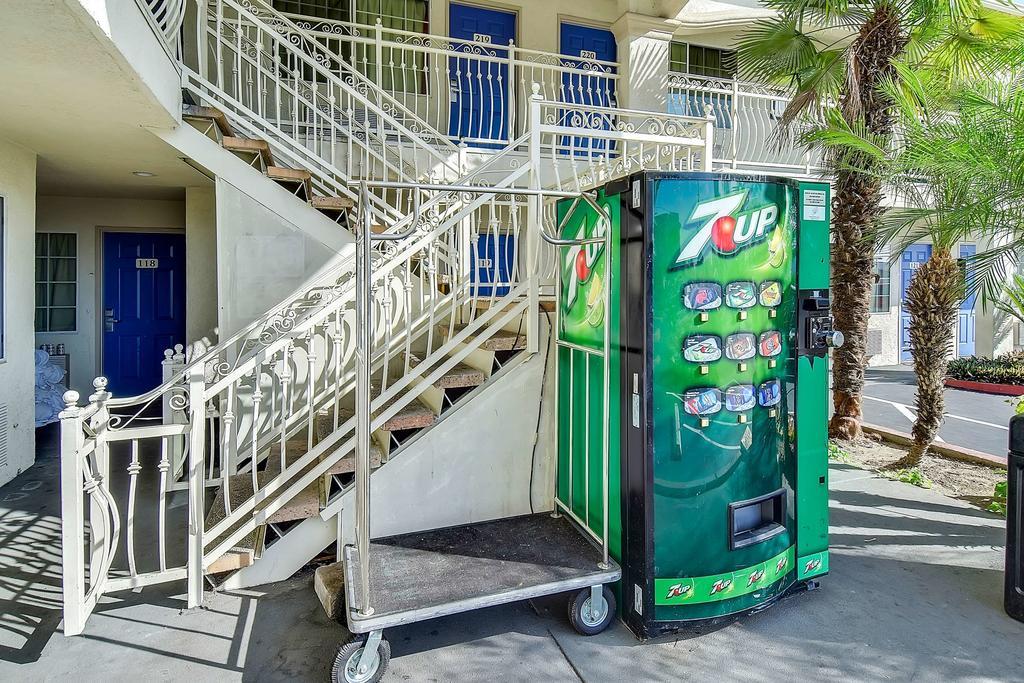Motel 6 Garden Grove Luaran gambar