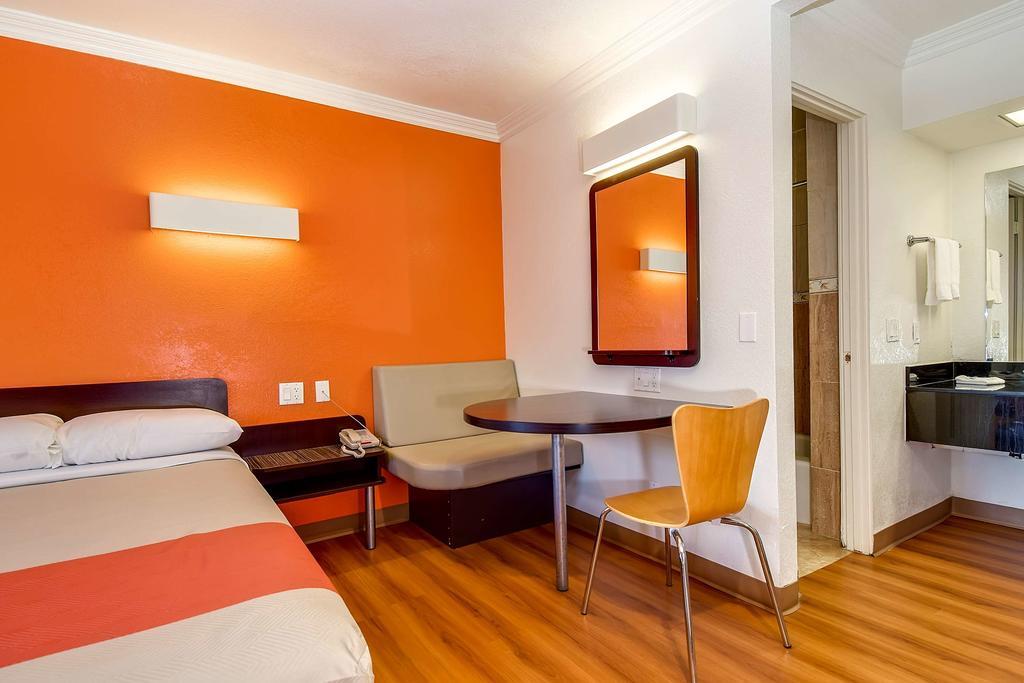 Motel 6 Garden Grove Luaran gambar